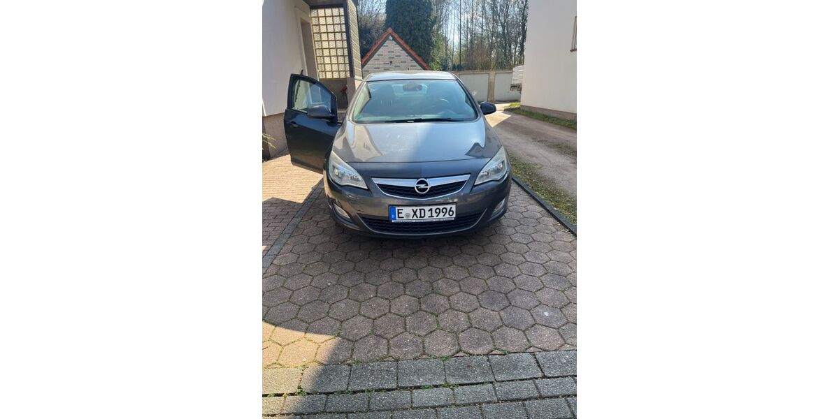Opel Astra 150.000 km 4.999 &euro; Essen 45329