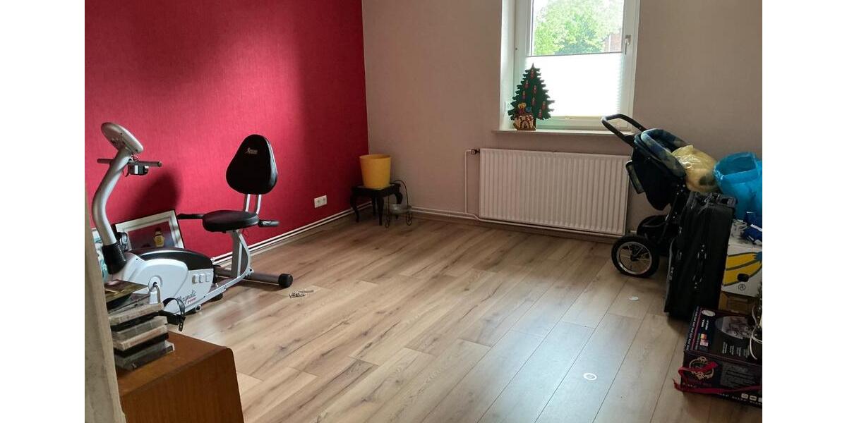 Einfamilienhaus in bester Lage, große Garage mit Eigentumsgrundst 6 zimmer