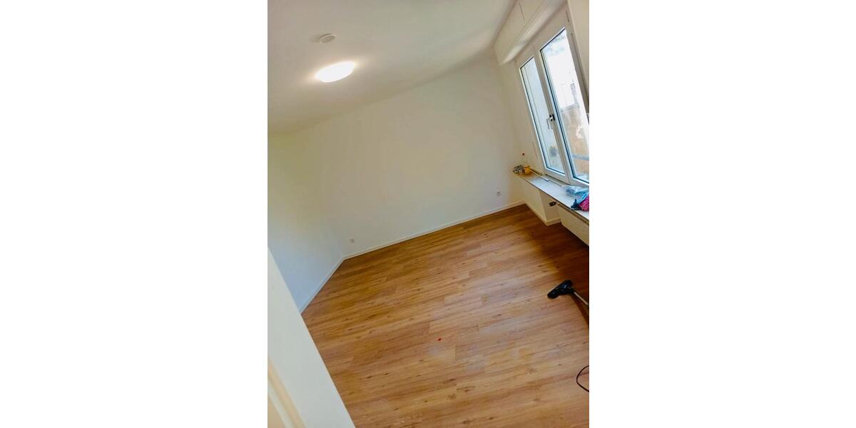 Erdgeschoßwohnung Krefeld Cracau - 1.5 Zimmer, 33 m&sup2;, 380&euro; | Angebot:26322713