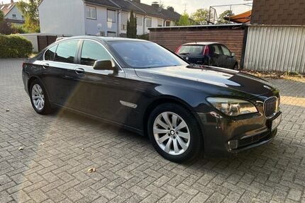 BMW 730