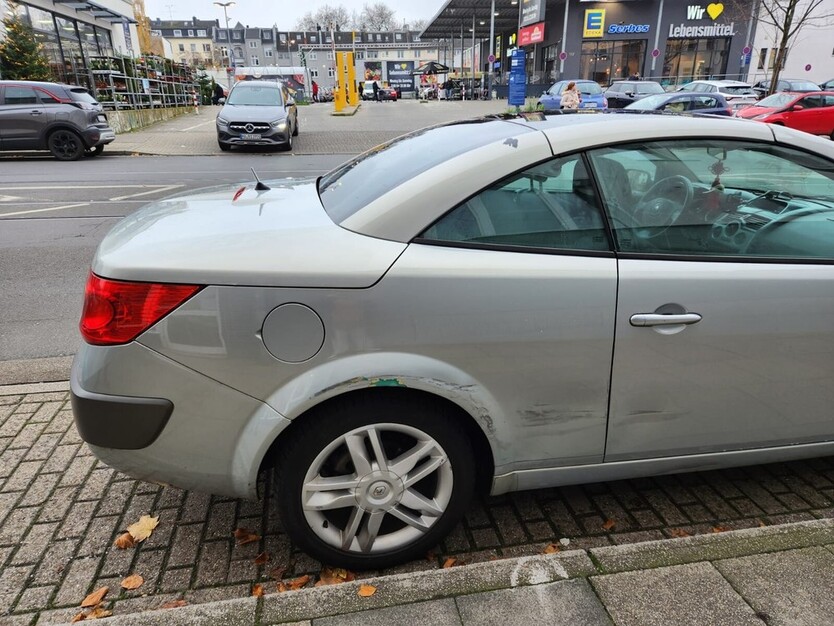 Renault Megane II Coupé-Cabriolet 196.000 km 2.200 € Essen 45121