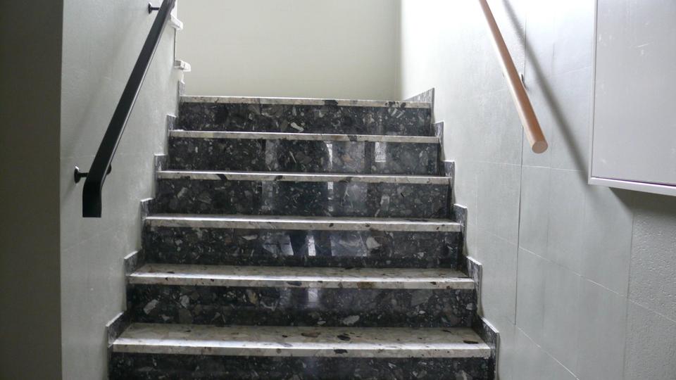 Dachgeschoßwohnung Duisburg Mittelmeiderich - 2 Zimmer, 50 m&sup2;, 450&euro; | Angebot:25025775