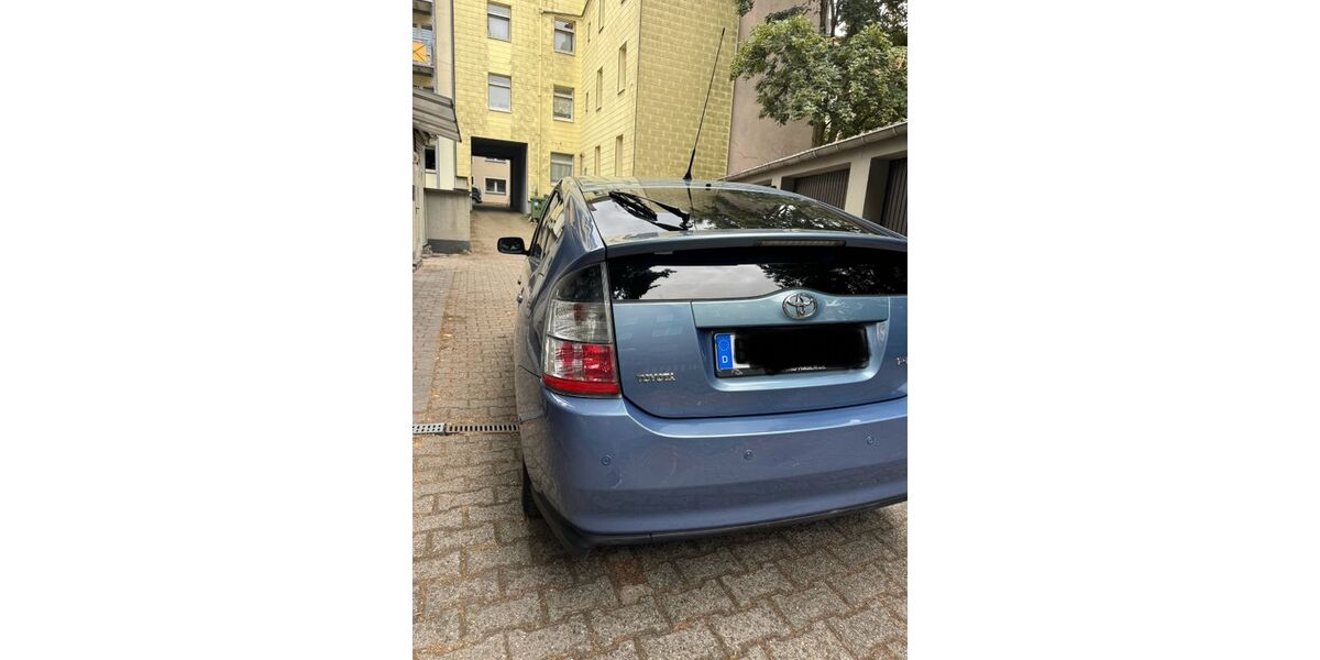 Toyota Prius 215.000 km 4.900 &euro; Bottrop 46238