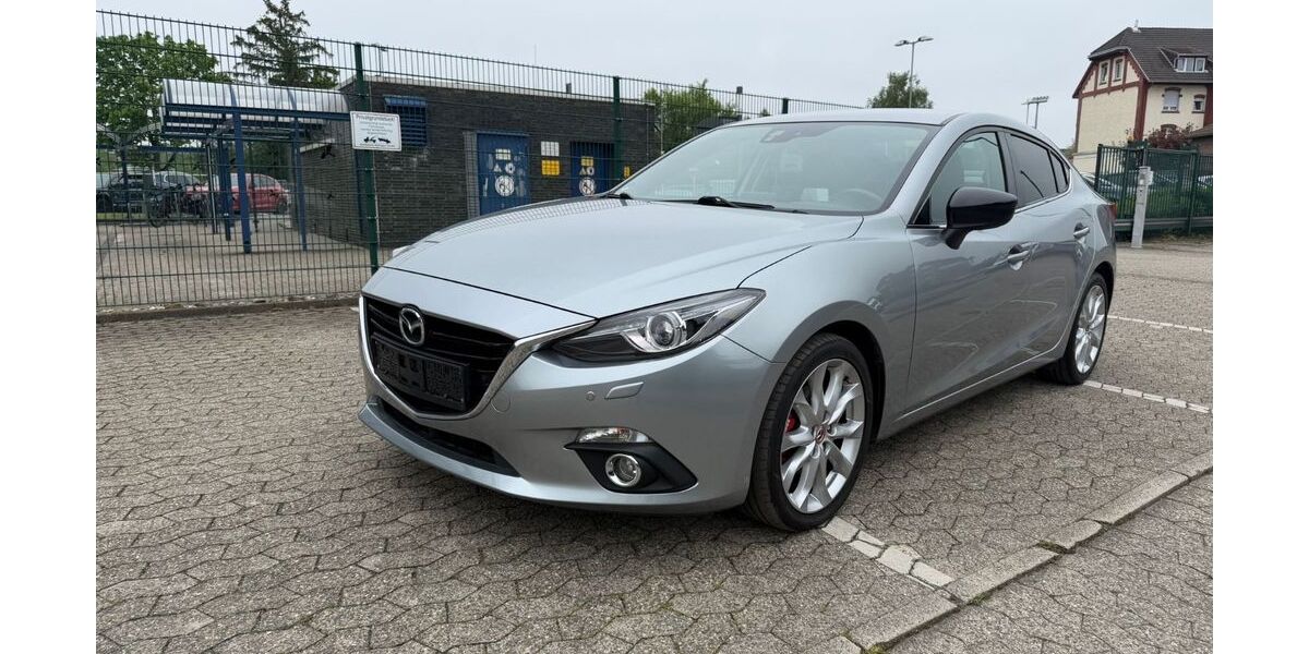 Mazda 3 115.435 km 8.990 &euro; Düsseldorf 40472