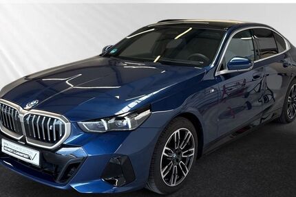 BMW i5 13.232 km 57.900 € Wesel 46485