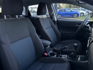 Toyota AURIS+LED+USB+Klimaautomatik+Garantie+CD 38.283 km 9.989 &euro; Meerbusch 40667