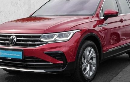 VW Tiguan 40.934 km 33.440 € Düsseldorf 40474