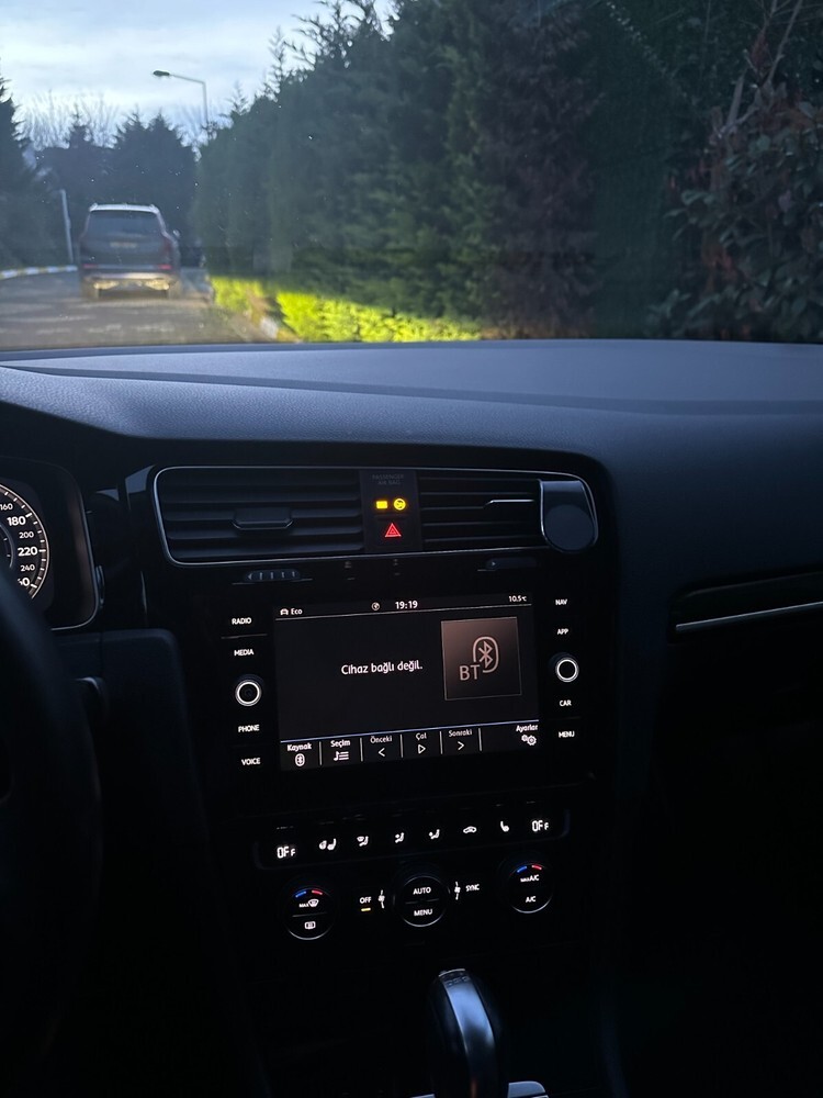 VW Golf 68.000 km 18.500 € Mönchengladbach 41061