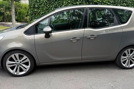 Opel Meriva 82.600 km 6.200 &euro; Gelsenkirchen 45883