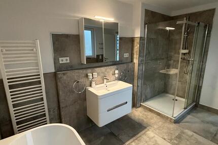 Haus Düsseldorf Pempelfort - 3 Zimmer, 125 m&sup2;, 2.210&euro; | Angebot:24703867