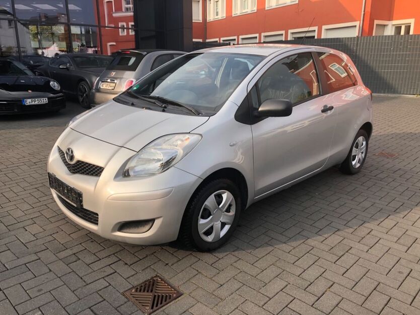 Toyota Yaris 50.700 km 3.799 € Meerbusch 40667