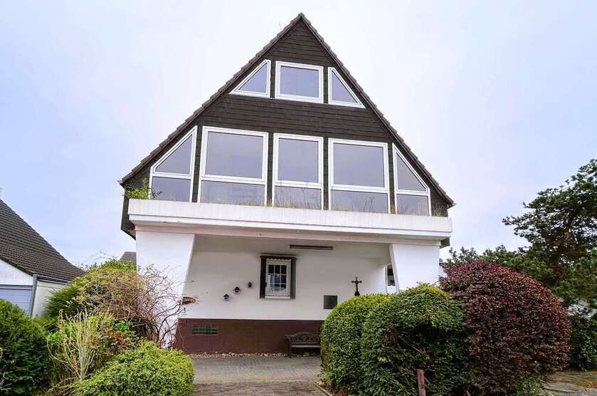 Haus zum Kaufen in Meerbusch 615.000 € 180 m²