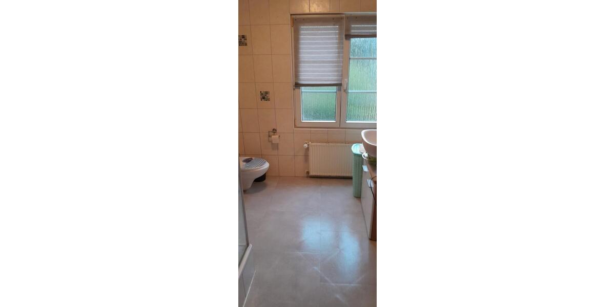 Hochparterre Velbert Langenberg - 4 Zimmer, 95 m&sup2;, 800&euro; | Angebot:25232931