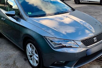 Seat Leon 149.000 km 7.800 &euro; Hattingen 45527