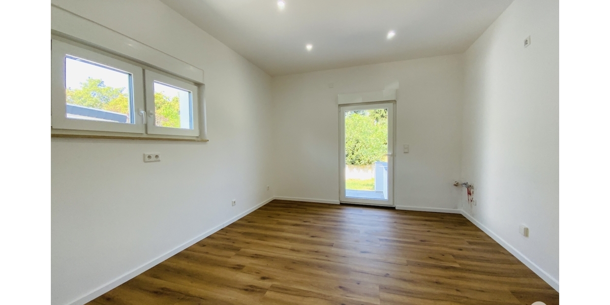 Einfamilienhaus mit 5 Zimmern und 2 Bädern, großem Garten ideal für Familien. Komplett saniert! - Einfamilienhaus Düsseldorf / Rath Rath | Angebot:27112998