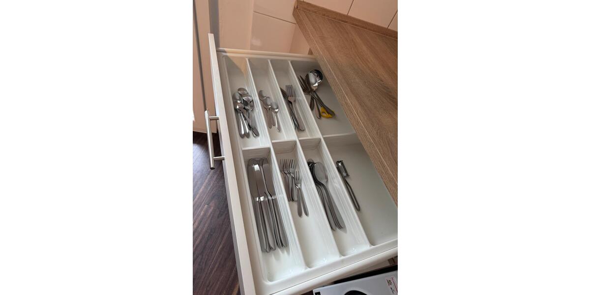Etagenwohnung Düsseldorf Stadtbezirk 2 - 1 Zimmer, 100 m&sup2;, 800&euro; | Angebot:26297463
