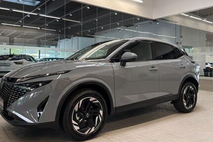 Nissan Qashqai 3.692 km 28.885 &euro; Duisburg 47167