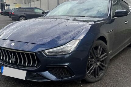 Maserati Ghibli 98.000 km 43.500 &euro; Moers 47441