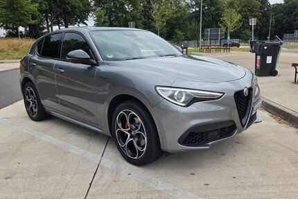 Alfa Romeo Stelvio 90.000 km 31.500 € Tönisvorst 47918