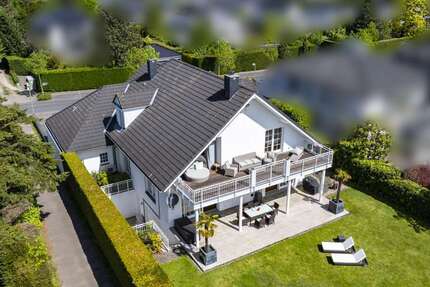 Haus zum Kaufen in Meerbusch 3.950.000 € 375 m² 7 zimmer