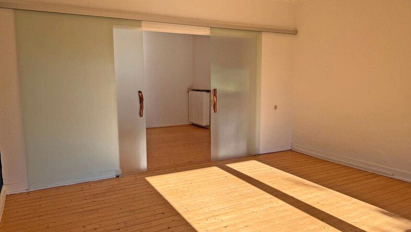 Bauernhaus, Landhaus Duisburg Baerl - 8 Zimmer, 275 m&sup2;, 450.000&euro; | Angebot:27023421