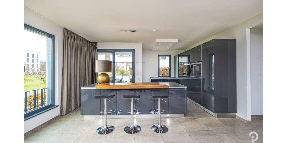 Etagenwohnung Düsseldorf Oberkassel - 3 Zimmer, 130 m&sup2;, 2.900&euro; | Angebot:25287976