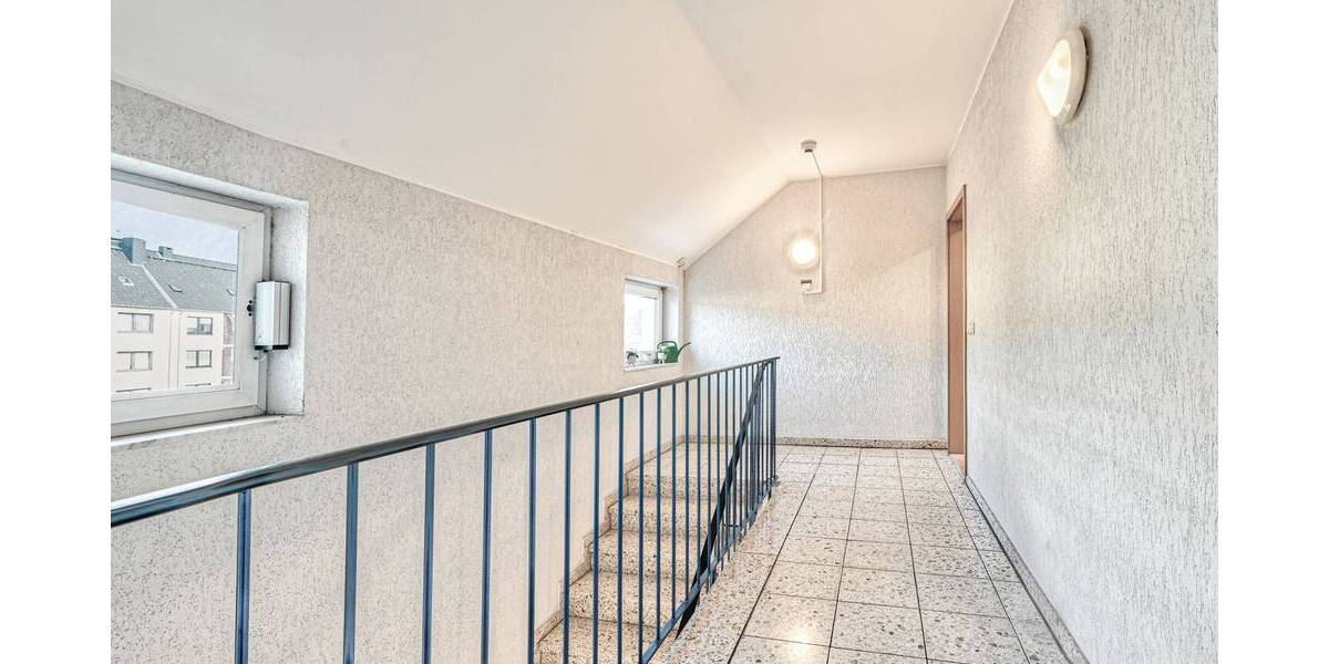 Etagenwohnung Duisburg Neudorf-Süd - 3 Zimmer, 77 m&sup2;, 159.000&euro; | Angebot:26891484