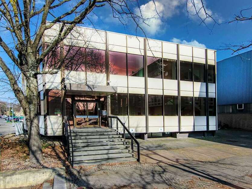 Büro in Mönchengladbach 3.375 € 746.48 m²