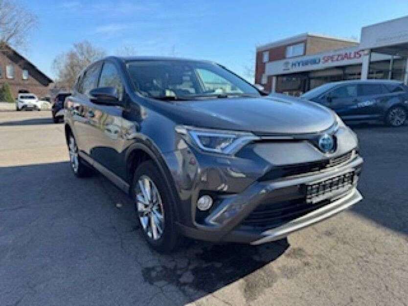 RAV 4
