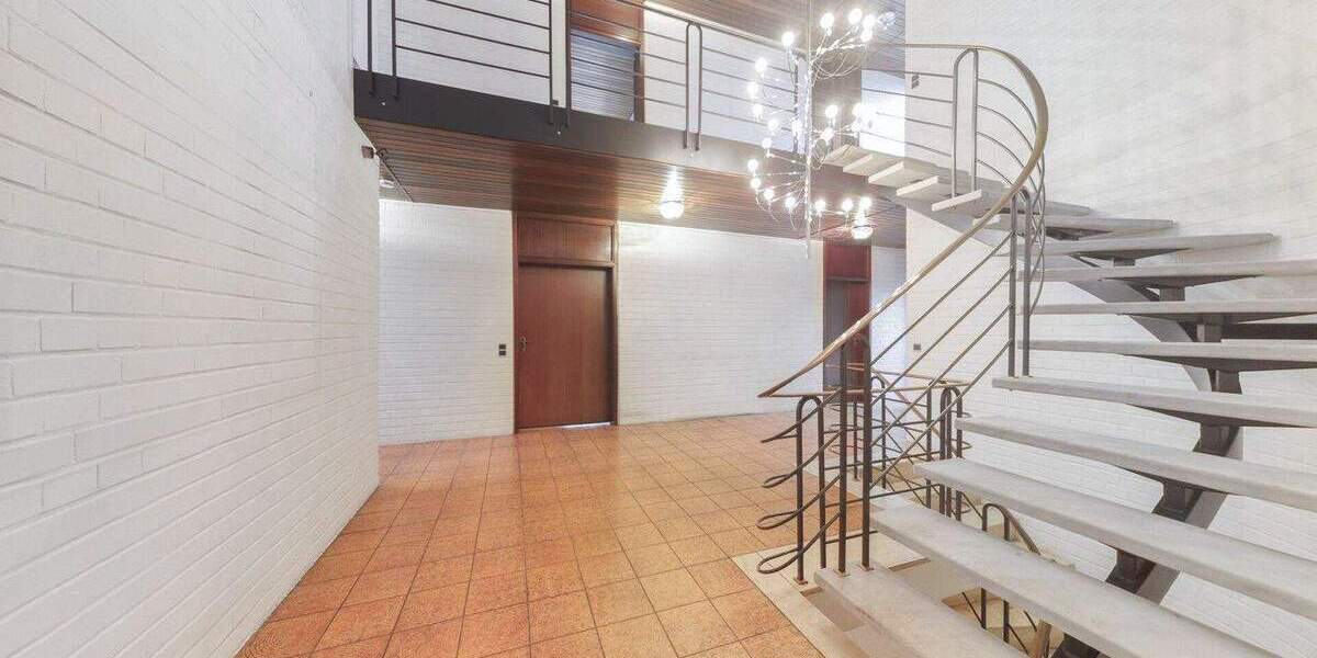 großzügiges, freistehendes Einfamilienhaus mit schönem Garten und Erftblick 6 zimmer