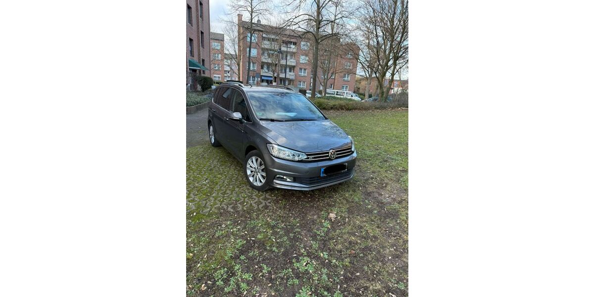VW Touran 196.000 km 12.800 &euro; Düsseldorf 40229