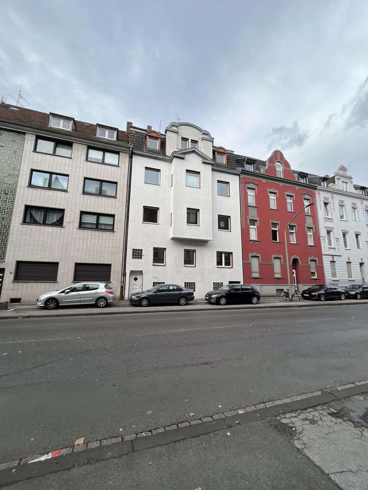 Haus zum Kaufen in Duisburg 569.000 € 374 m²
