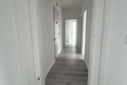 Wohnung Krefeld Cracau - 4 Zimmer, 74 m&sup2;, 560&euro; | Angebot:26544403