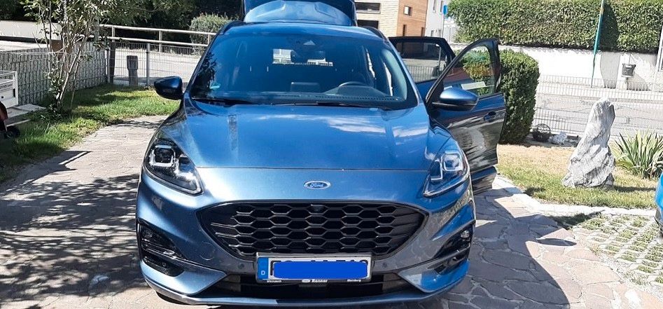 Ford Kuga 102.489 km 19.580 &euro; Düsseldorf 40215