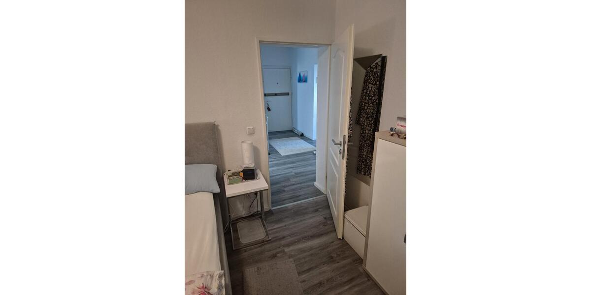 Erdgeschoßwohnung Essen Stadtbezirk III - 2 Zimmer, 83 m&sup2;, 780&euro; | Angebot:26380168
