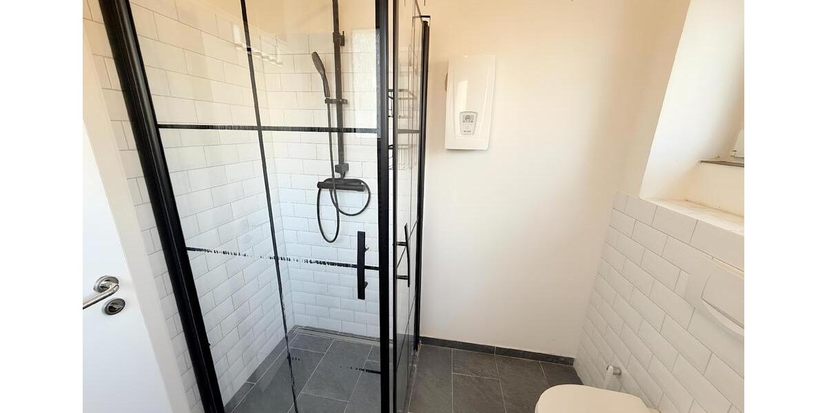 GROßZÜGIGE MASIONETTEWOHNUNG MIT 139M² IM ZENTRUM ZU MIETEN! 3.5 zimmer