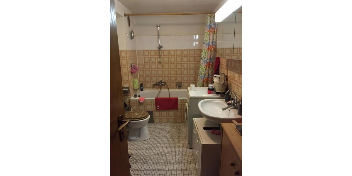 Dachgeschoßwohnung Duisburg Mittelmeiderich - 2 Zimmer, 50 m&sup2;, 450&euro; | Angebot:25408517