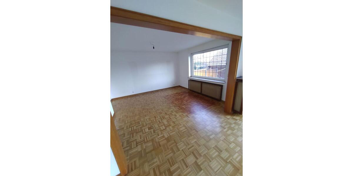Provisionsfrei* Geräumiges, solides 2-FH mit Keller in Top Lage !!! - Zweifamilienhaus Wesel Obrighoven | Angebot:25566115