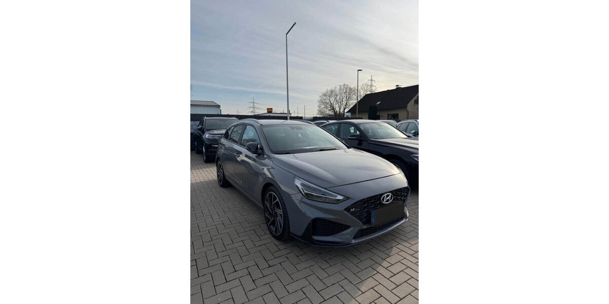 Hyundai i30 97.000 km 17.000 &euro; Duisburg 47239