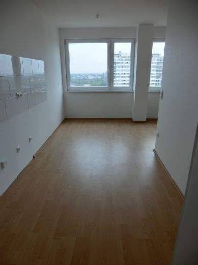 Etagenwohnung Duisburg Hochheide - 2 Zimmer, 68 m&sup2;, 579&euro; | Angebot:26879194