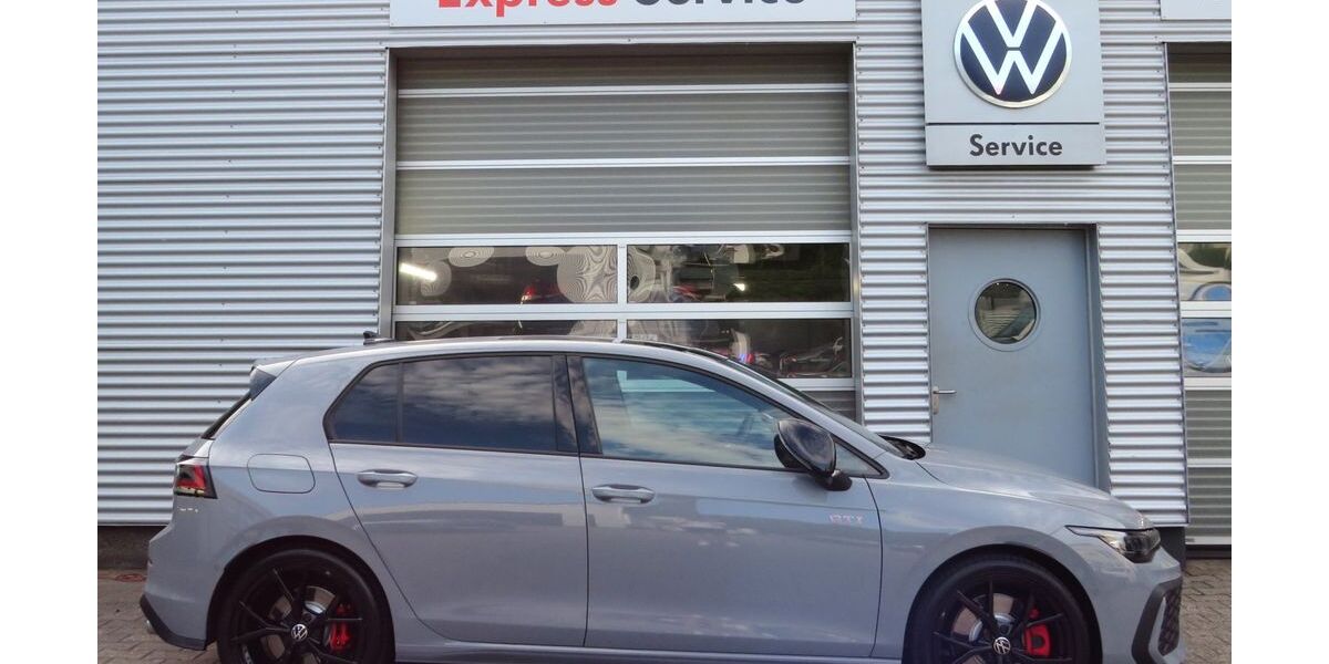 VW Golf 1.692 km 42.990 &euro; Essen 45307