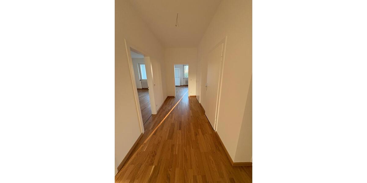 Etagenwohnung Düsseldorf Derendorf - 3 Zimmer, 96 m&sup2;, 1.750&euro; | Angebot:25612873