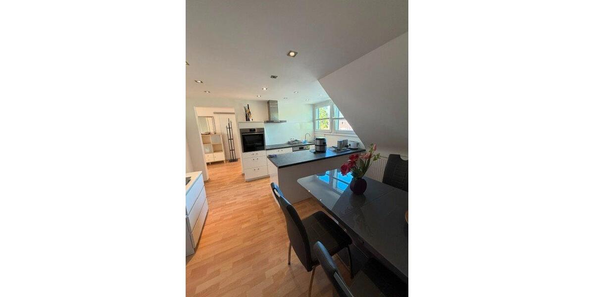 Dachgeschoßwohnung Willich - 3 Zimmer, 87 m&sup2;, 1.500&euro; | Angebot:26368677
