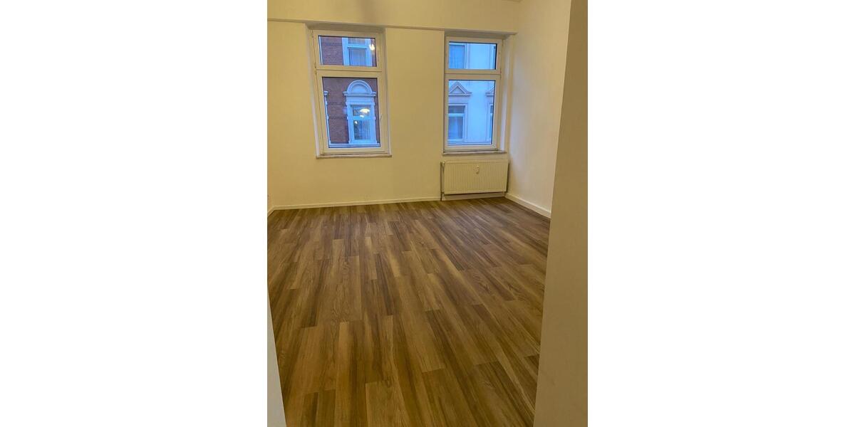 Etagenwohnung Gelsenkirchen Ückendorf - 3 Zimmer, 78 m&sup2;, 841&euro; | Angebot:25616640