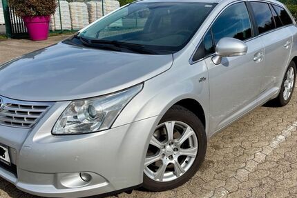 Toyota Avensis 114.021 km 8.500 € Düsseldorf 40629