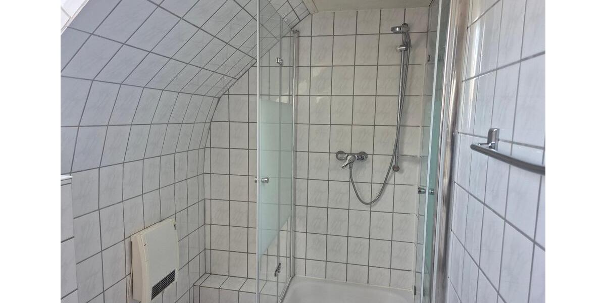 Dachgeschoßwohnung Tönisvorst - 2 Zimmer, 57 m&sup2;, 630&euro; | Angebot:26341740
