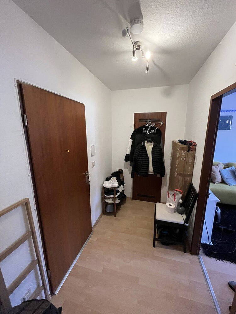 1,5 Zimmer Apartment direkt an U35 mit Balkon und Küche