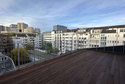 Wohnung Düsseldorf Stadtmitte - 2.5 Zimmer, 93 m&sup2;, 1.140&euro; | Angebot:27009351