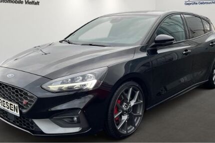 Ford Focus 93.000 km 19.990 € Korschenbroich 41352