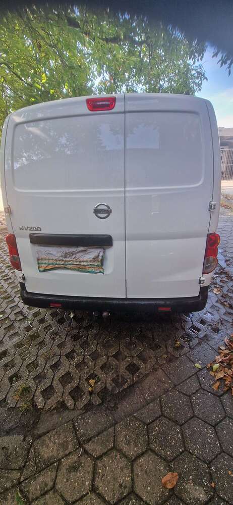 NV200